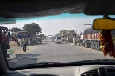 01 PKW-Reise_Bikaner-Jaisalmer_DSC2902_b_H600